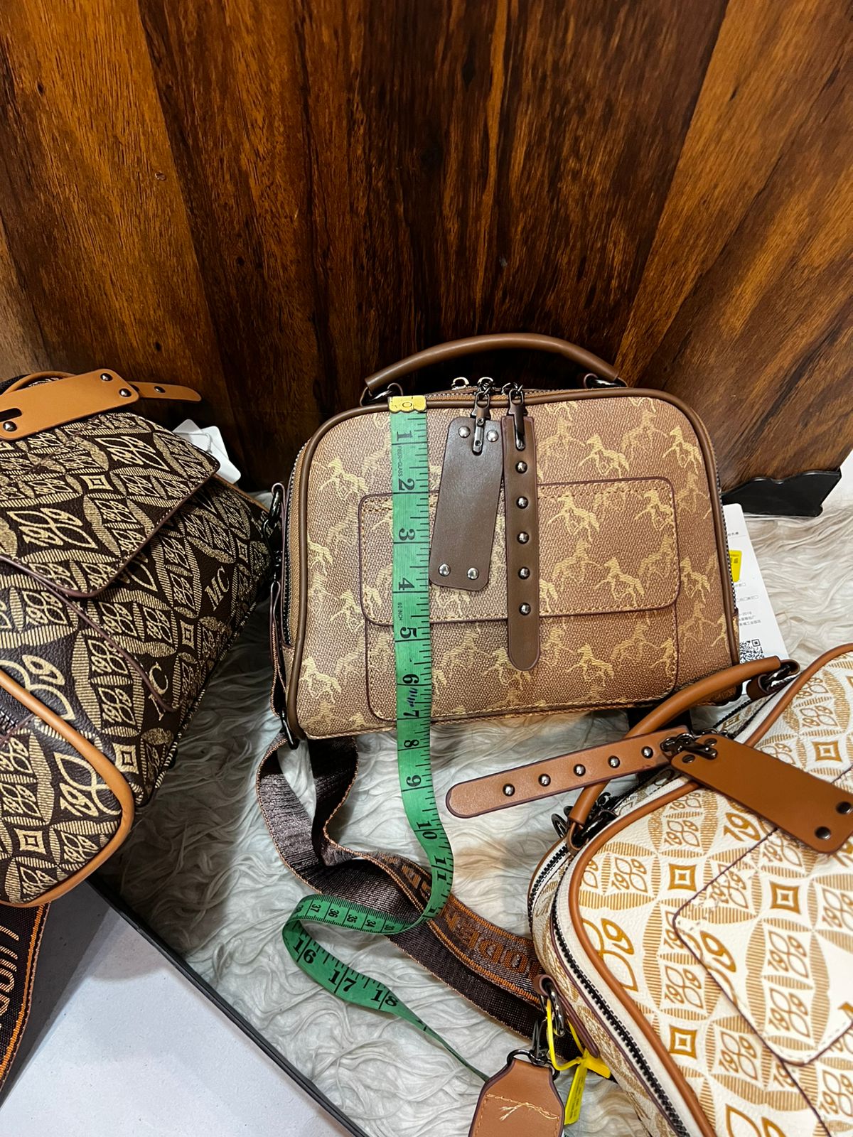 ✅ Mini Faux Leather Cross Bag – Travel-Friendly & Fashionable
