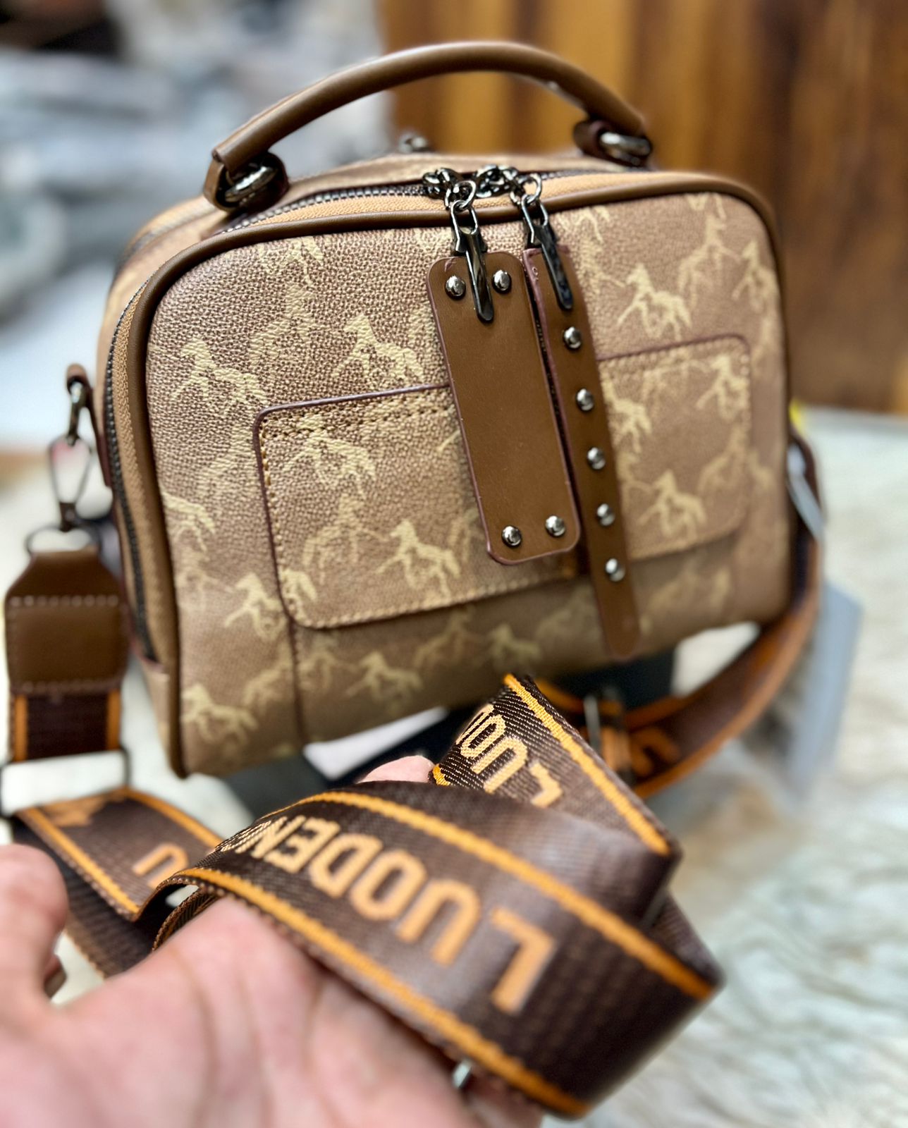 ✅ Mini Faux Leather Cross Bag – Travel-Friendly & Fashionable